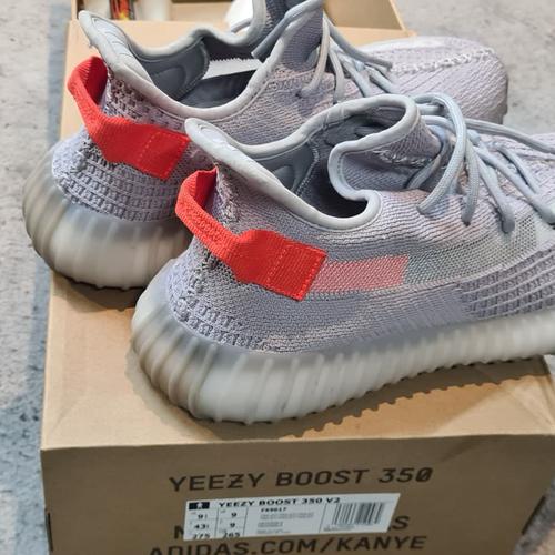 yeezy 350 light sizing