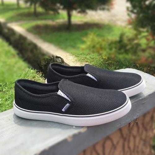 Vans Asher Slip On Sneaker