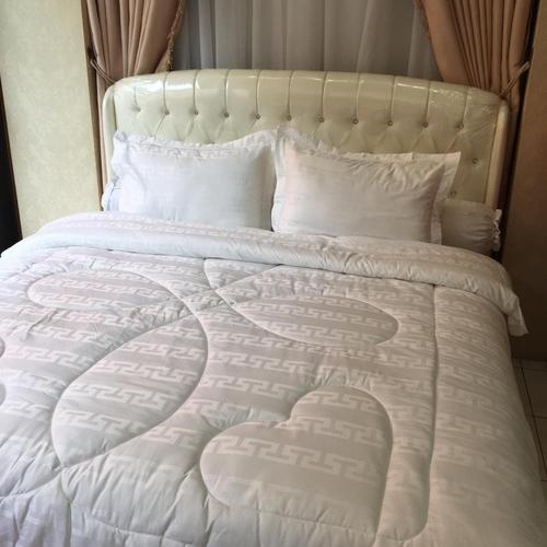 Jual Queentex - Sprei Hotel 180x200x30 Karet / Dolby Gucci - Kota Medan -  queentex_medan | Tokopedia