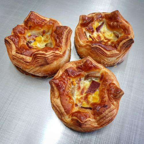 Foto Produk Don Bakeshop Croissant - Quiche Croissant dari Don Bakeshop