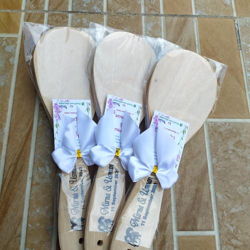 Foto Produk sovenir souvenir pernikahan centong kayu unik lengkap menarik dari kreatif unik