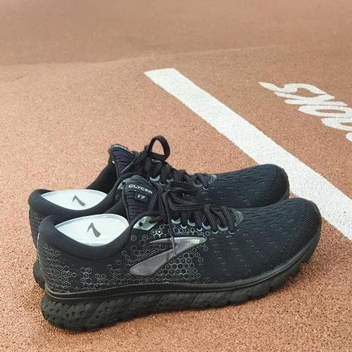 brooks glycerin 17 wide