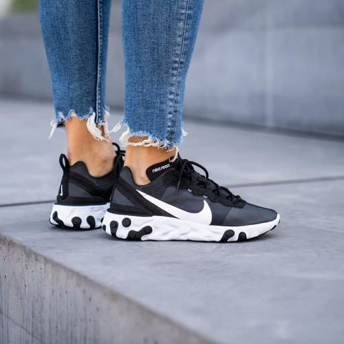 black nike element