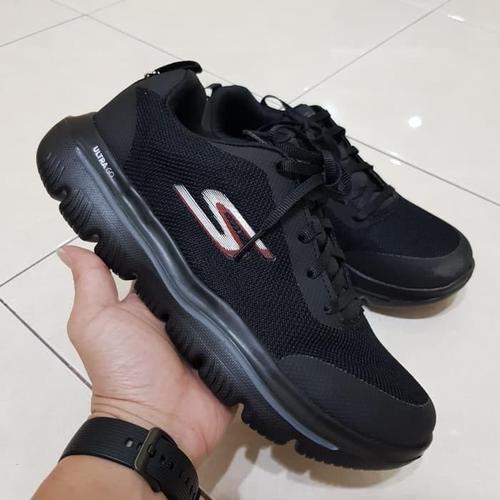 skechers triple black