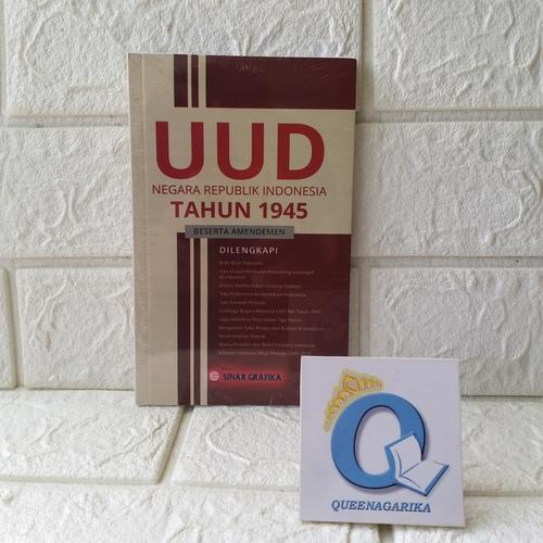 Foto Produk uud negara RI tahun 1945 beserta amandemen dari QUEENA GARIKA