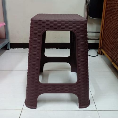Foto Produk Kursi Bakso Plastik Motif Rotan / Bangku Tinggi Kokoh - Cokelat Tua dari secretbasesby