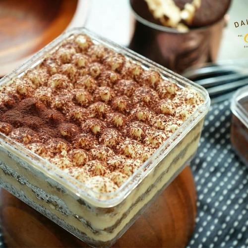 Foto Produk Dessert Cake Box Tiramisu Still-I-Miss-U dari Delicio Cake & Bakery