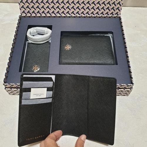 tory burch passport holder set
