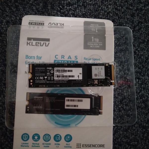 KLEVV SSD CRAS C710 1TB 2280 NVMe PCle Gen3 x4 K01TBM2SP0