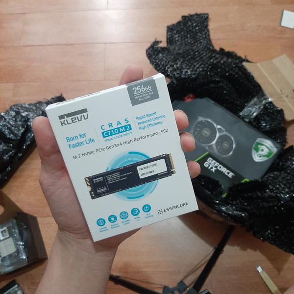 KLEVV SSD CRAS C710 256GB 2280 NVMe PCle Gen3 x4 K256GM2SP0