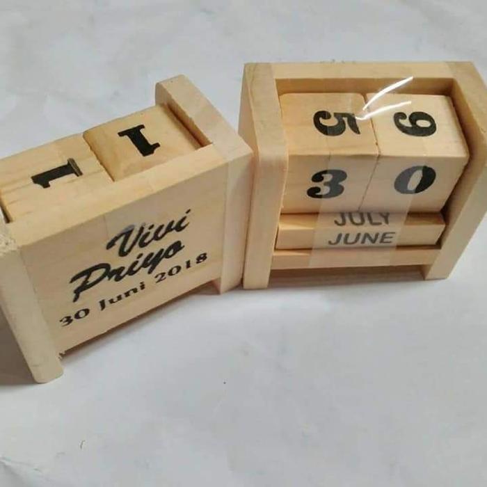 Jual Souvenir Kalender Kalender 2021 2022 2023 2024 2025 Kalender Duduk Kota Surabaya Gawean Ikm Tokopedia