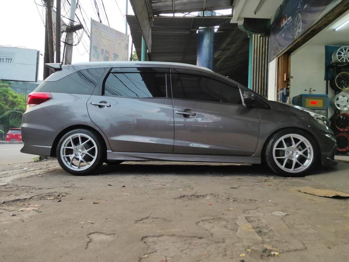 Foto 67+ Modifikasi Mobilio Ring 17 Gratis Terbaru