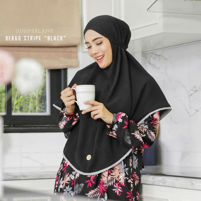 Gambar HIJAB INSTANT, HIJAB DEWASA, DIALY BERGO, BERGO STRIPE - Black dari juniperlane undefined Tokopedia