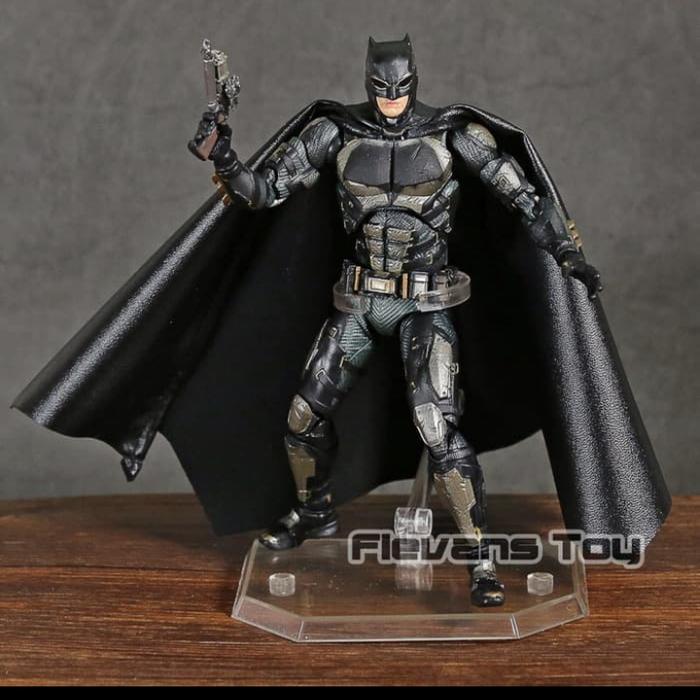 Gambar Mafex Batman tactical suit KWS Action Figure dari Warung Michie Figure undefined Tokopedia