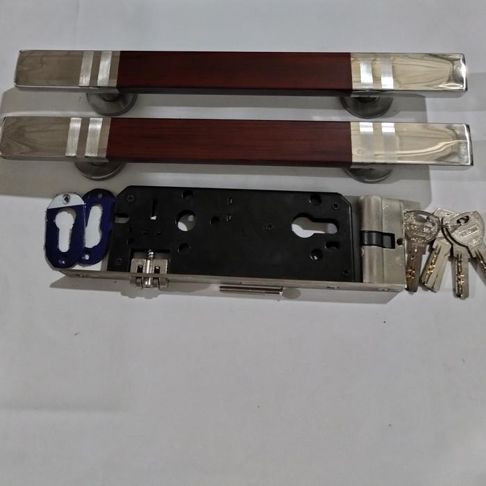Gambar Kunci pintu Full handel kotak stenlis croom kayu33 cm dari YS Berkat Anugrah undefined Tokopedia