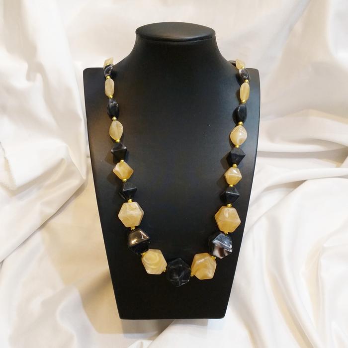 Gambar aksesoris kalung hijab fashion wanita dadu segi - Hitam dari sodajewels undefined Tokopedia