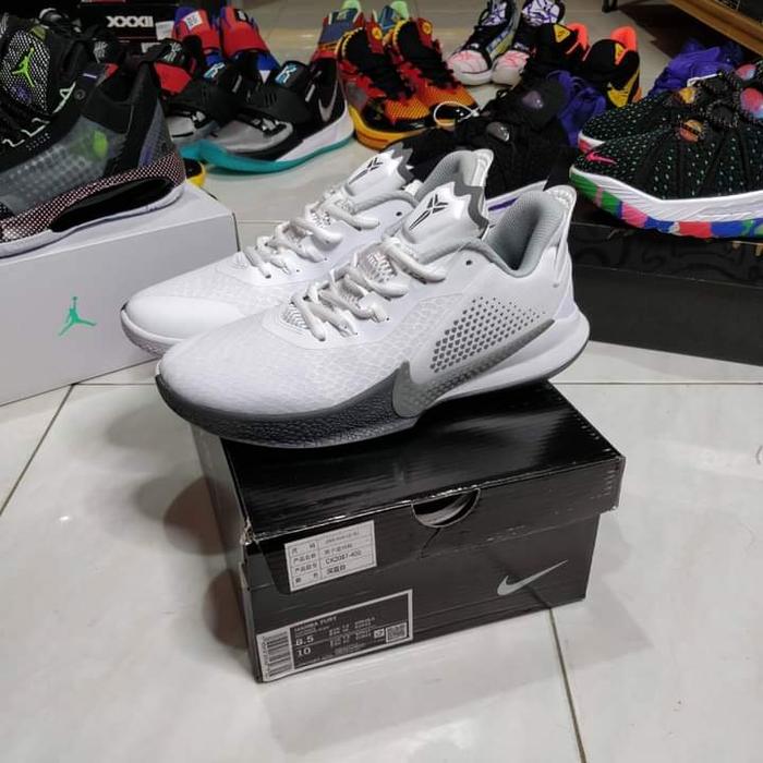 Sepatu Murah Sepatu Basket Kobe Mamba Fury Low White Grey