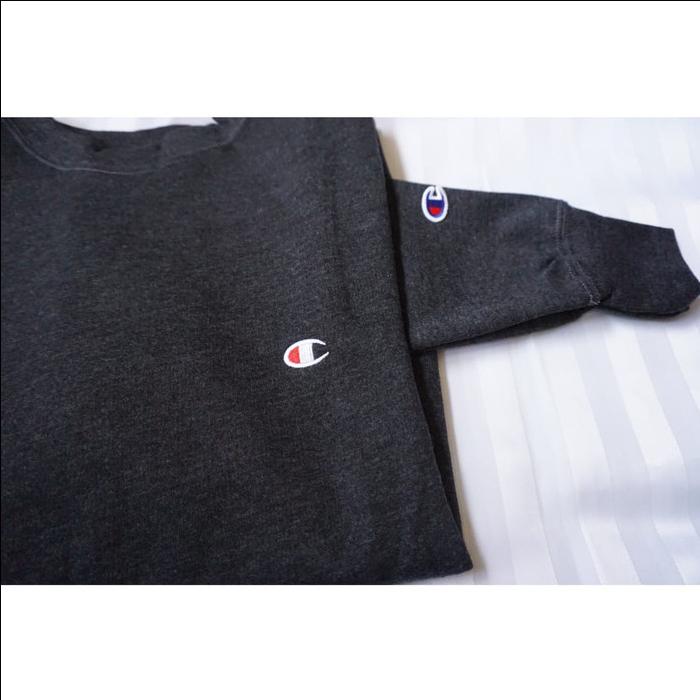 Gambar CREWNECK Champion basic logo Original - Abu-abu, M dari Caar De Store undefined Tokopedia