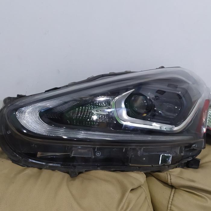 Gambar headlamp Lampu depan Toyota Sienta Q lensa 2 dari Agan motor undefined Tokopedia