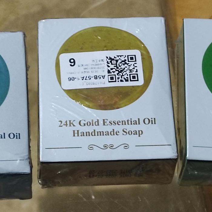 Gambar SABUN LANBENA 24K Gold Anti Jerawat Pembersih Dan Pelembut Wajah - Kuning dari Zikshau Store undefined Tokopedia