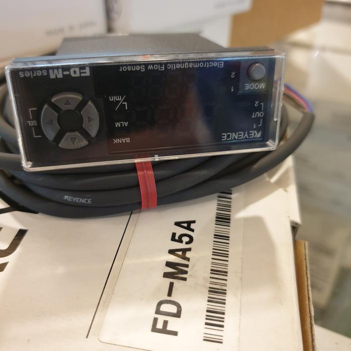 電磁式流量センサ アンプユニット パネル取付タイプ 厚けれ PNP FD-MA5AP