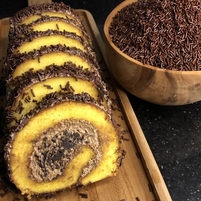 Gambar Bolu Gulung Medan C&F Double Topping - MOKACOKLAT dari Kangen Rasa Oleh Oleh undefined Tokopedia