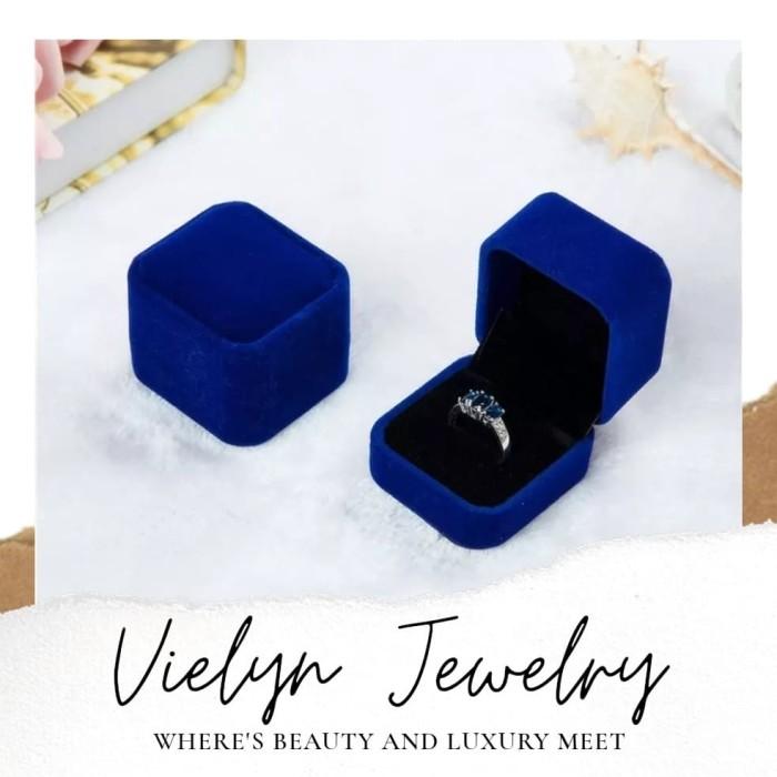 Gambar kotak cincin / ring box / cincin - Biru dari Vielyn Jewelry undefined Tokopedia