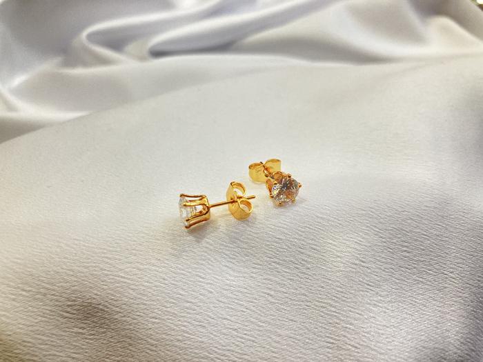 Gambar Anting Tusuk Mata Satu Lapis Emas Aksesoris Perhiasan 18K - 5 MM dari Noin Accessories Offcial Store undefined Tokopedia