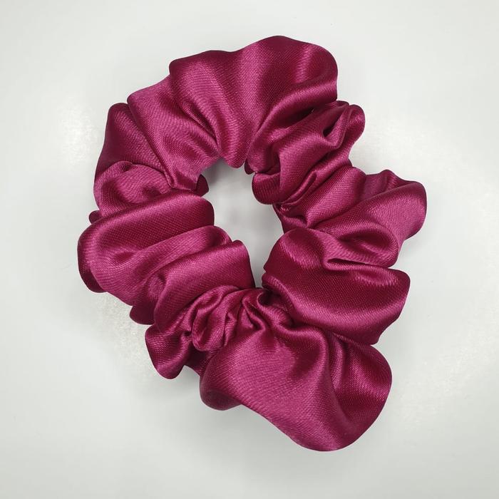 Gambar Scrunchie ikat rambut wanita /cepol jilbab SATINN SILK JEPANG - Magenta dari Trend Flower undefined Tokopedia