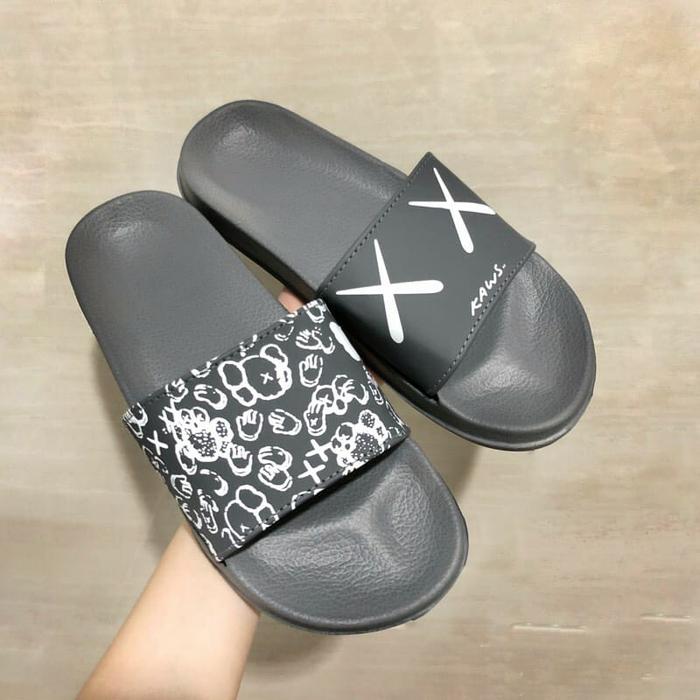 Gambar SANDAL SLOP COWO SANDAL KAWS IMPORT SANDAL SELOP SANTAI MURAH TERBARU - Abu-abu, 41 dari jakartaimportir1 undefined Tokopedia