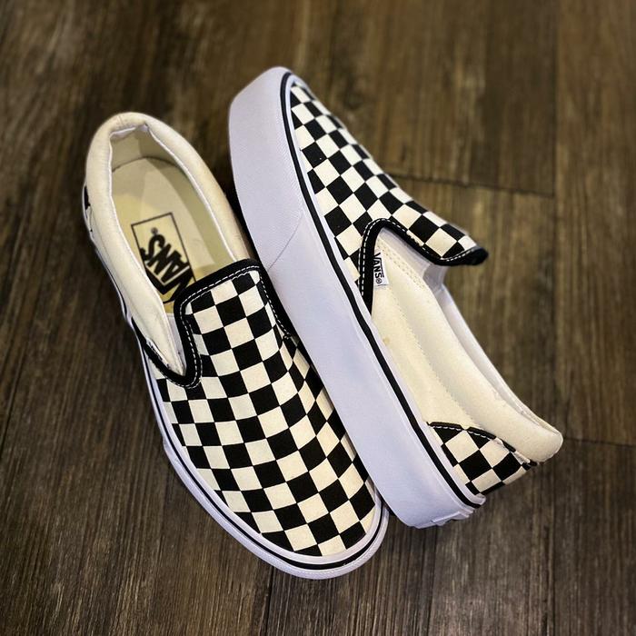 vans checkered platform slip on