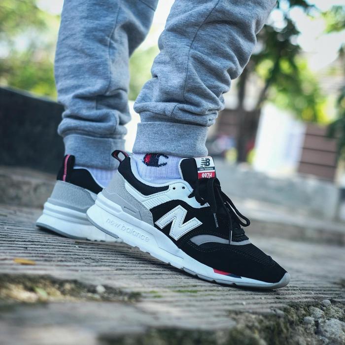 Gambar New Balance 997 Original dari SwipeUp store undefined Tokopedia