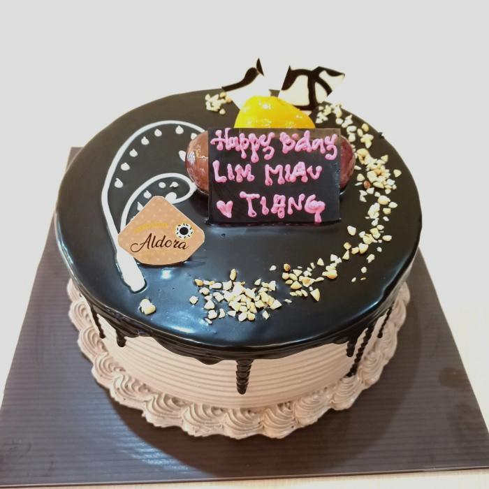 Gambar Chocolate Peanut S / Cake Ulang Tahun / Aldora Bakery dari Aldora Bakery and Cake Shop undefined Tokopedia