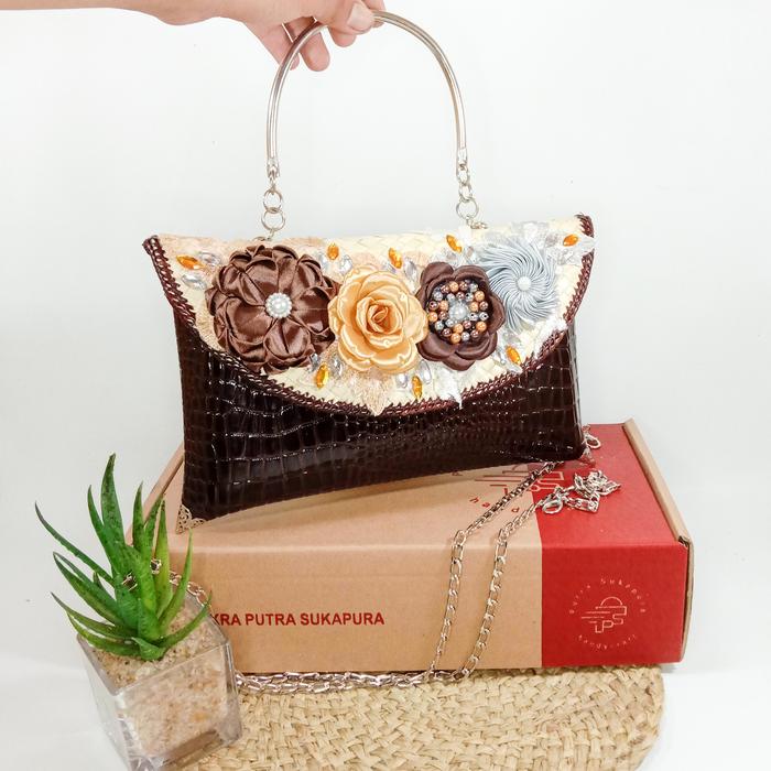 Gambar Putra Sukapura Clutch Pesta Brokat Crocodile - Cokelat, L dari Putra Sukapura Handycraft undefined Tokopedia