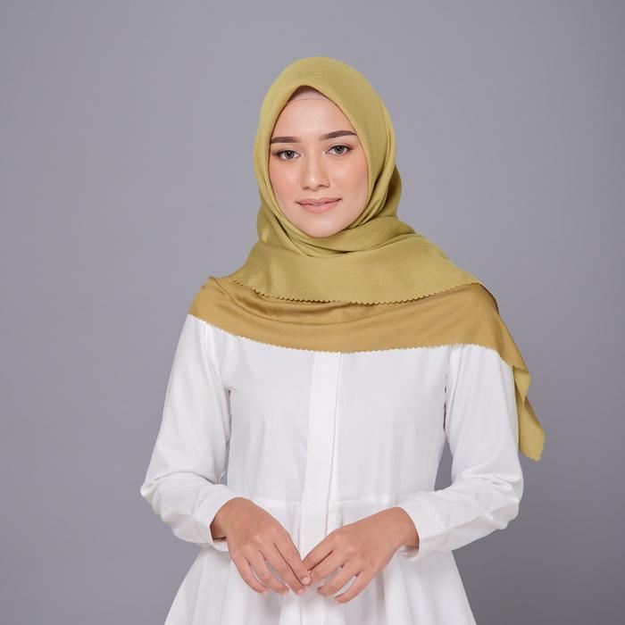 Gambar Hijab Wanita Monza Plain Scarf Voal Laser Cut Diario - Amber dari Diario undefined Tokopedia