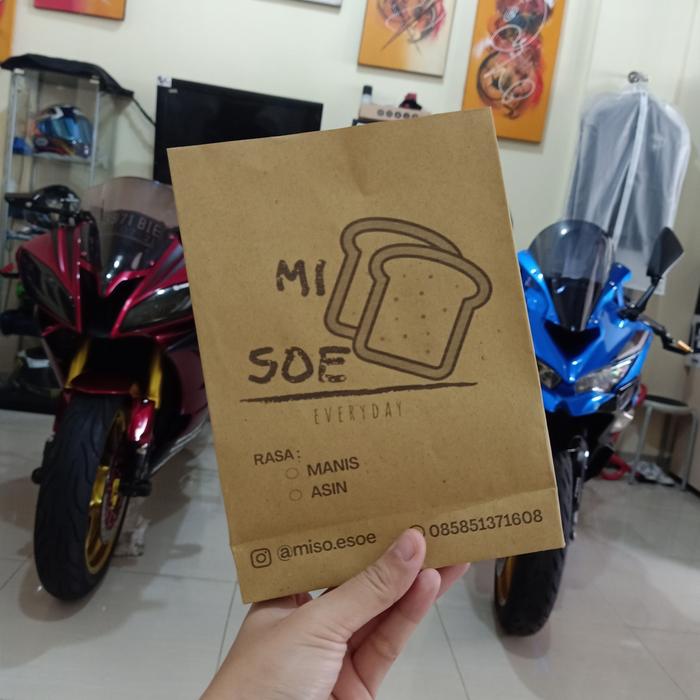 Gambar Paperbag kemasan craft kertas coklat packing paperbag custom warna - Hitam, 10x19x5 dari branded88 undefined Tokopedia