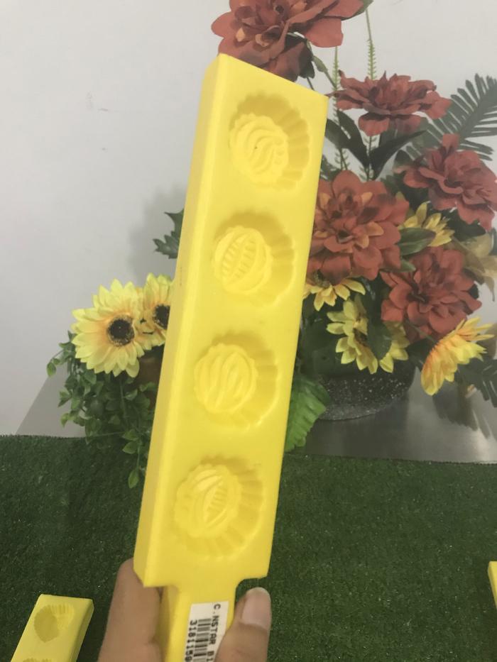 Gambar Cetakan kue nastar bahan plastik bentuk bunga, buah dan hati - Nastar koin dari Toko Bahan Kue COCOA undefined 3 Tokopedia