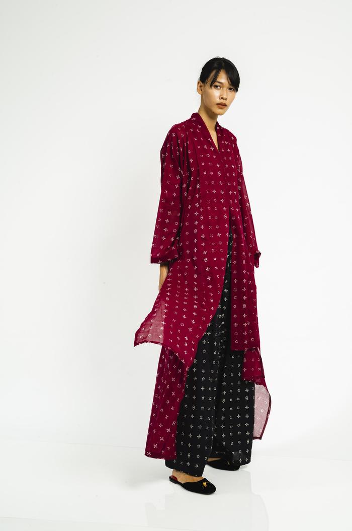 Gambar Kebaya Puan Wiji - Merah dari Sejauh Mata Memandang undefined Tokopedia