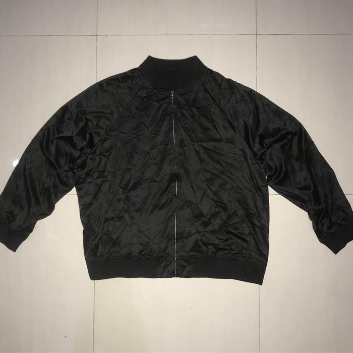 Jual Jaket bomber hitam uniqlo black 