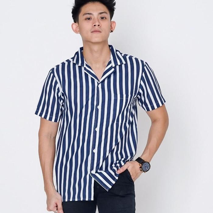 Gambar Kemeja Stripe [4 Warna]-Kemeja Garis Salur Stripe Lengan Pendek Pria - navy, M dari kemeja stripe pria undefined Tokopedia