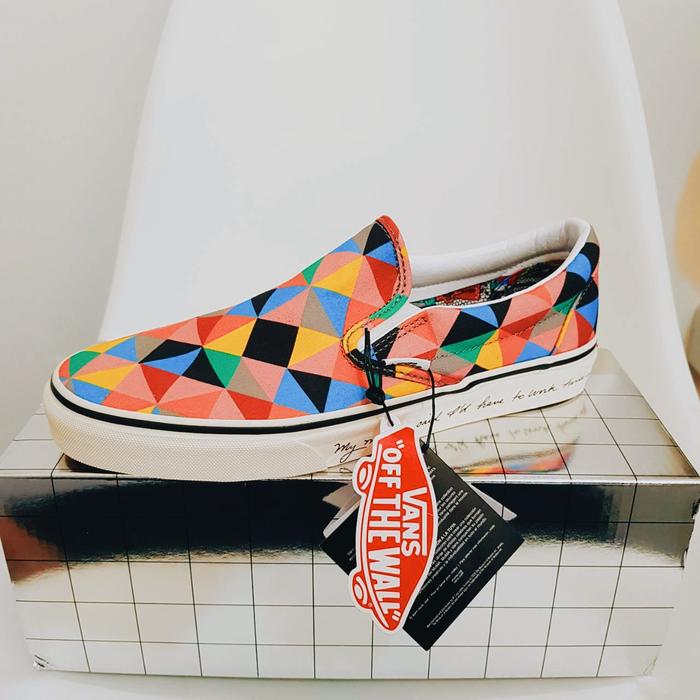 Gambar Vans x moma slip on Faith Ringgold dari COBALAGI.CO undefined Tokopedia