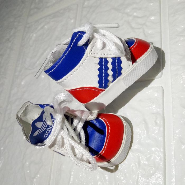 Gambar Sepatu adidas boneka paola reina kpop doll - adidas biru mer dari Trolly-WrgSR undefined Tokopedia