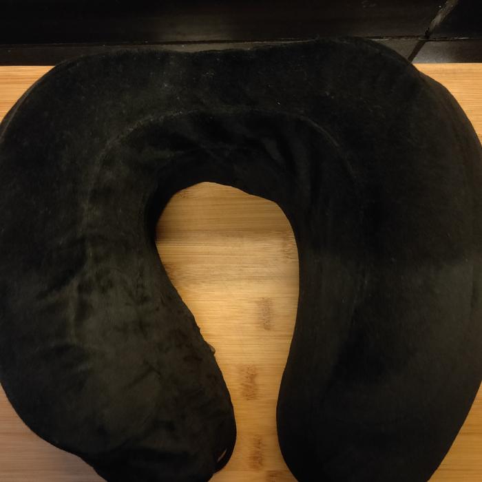 Gambar cabeau evolution bantal leher memory foam - Hitam dari Solusi Inovasi Indonesia undefined Tokopedia