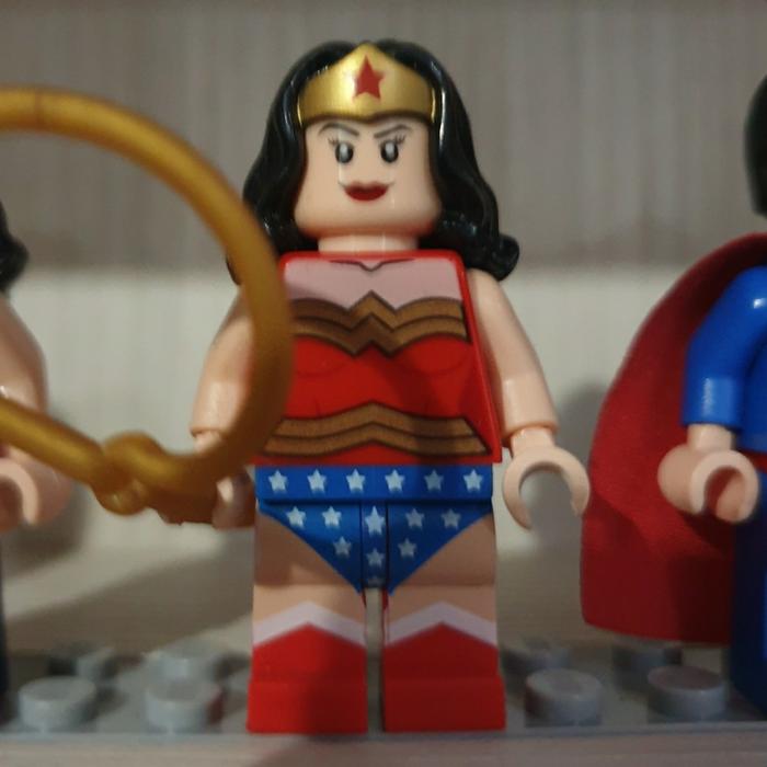 LEGO® DC Marvel Super Heroes™ Figur Wonder Woman Minifigur Schwert sh221 76046 LEGO® DC Marvel Super Heroes™ Figur Wonder Woman Minifigur Schwert sh221 76046