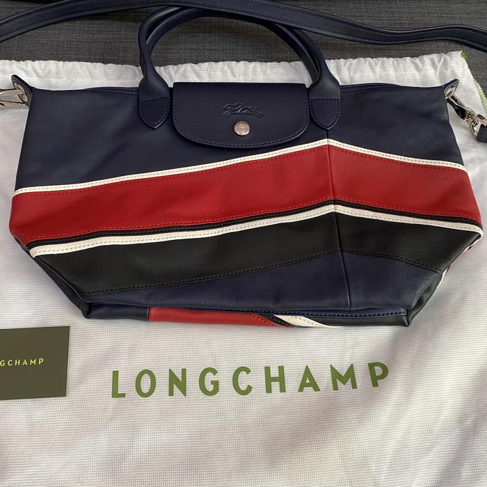 longchamp cuir chevron