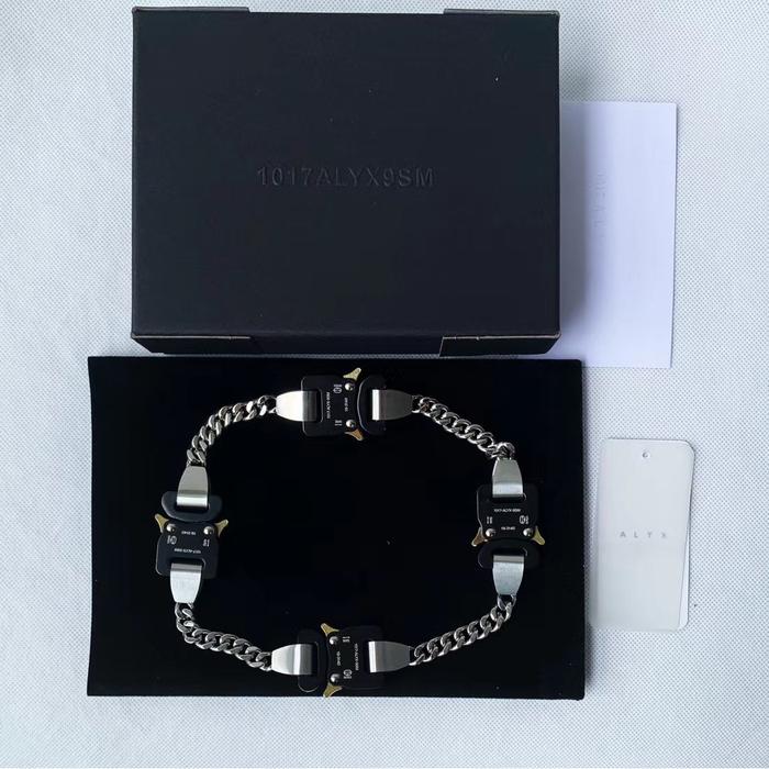 Black Buckle Hero Chain Necklace 