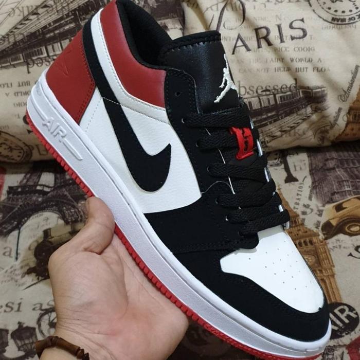 jordan retro one low