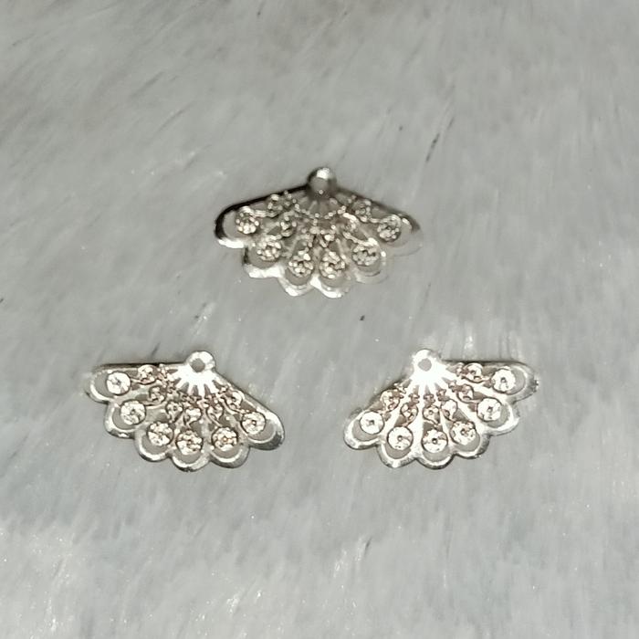Gambar charm anting lembaga Silver - Model2 dari Kiray.co undefined Tokopedia