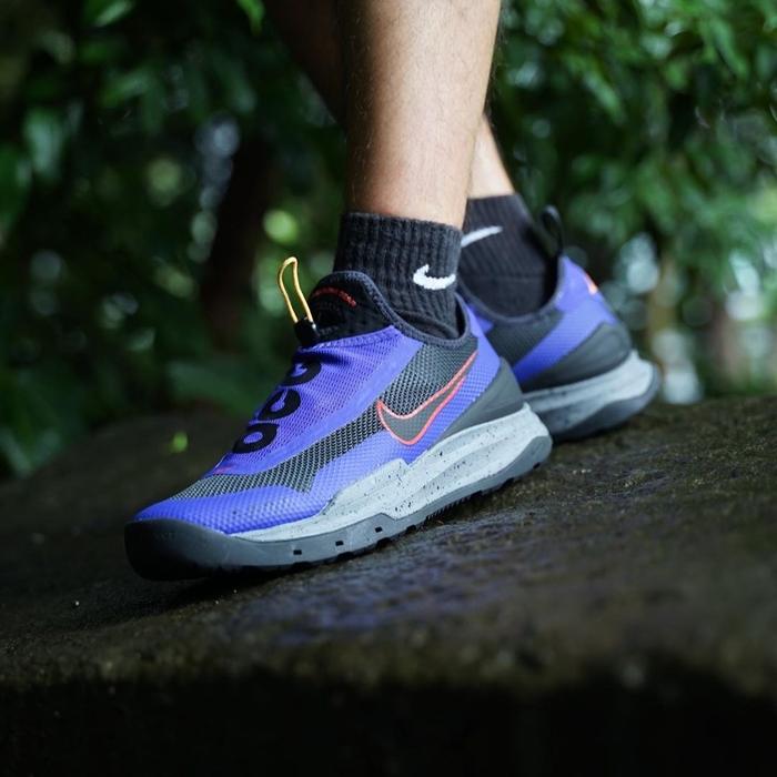 nike acg zoom air ao on feet