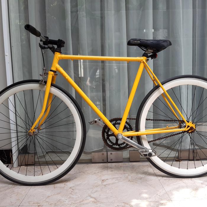 cat sepeda fixie